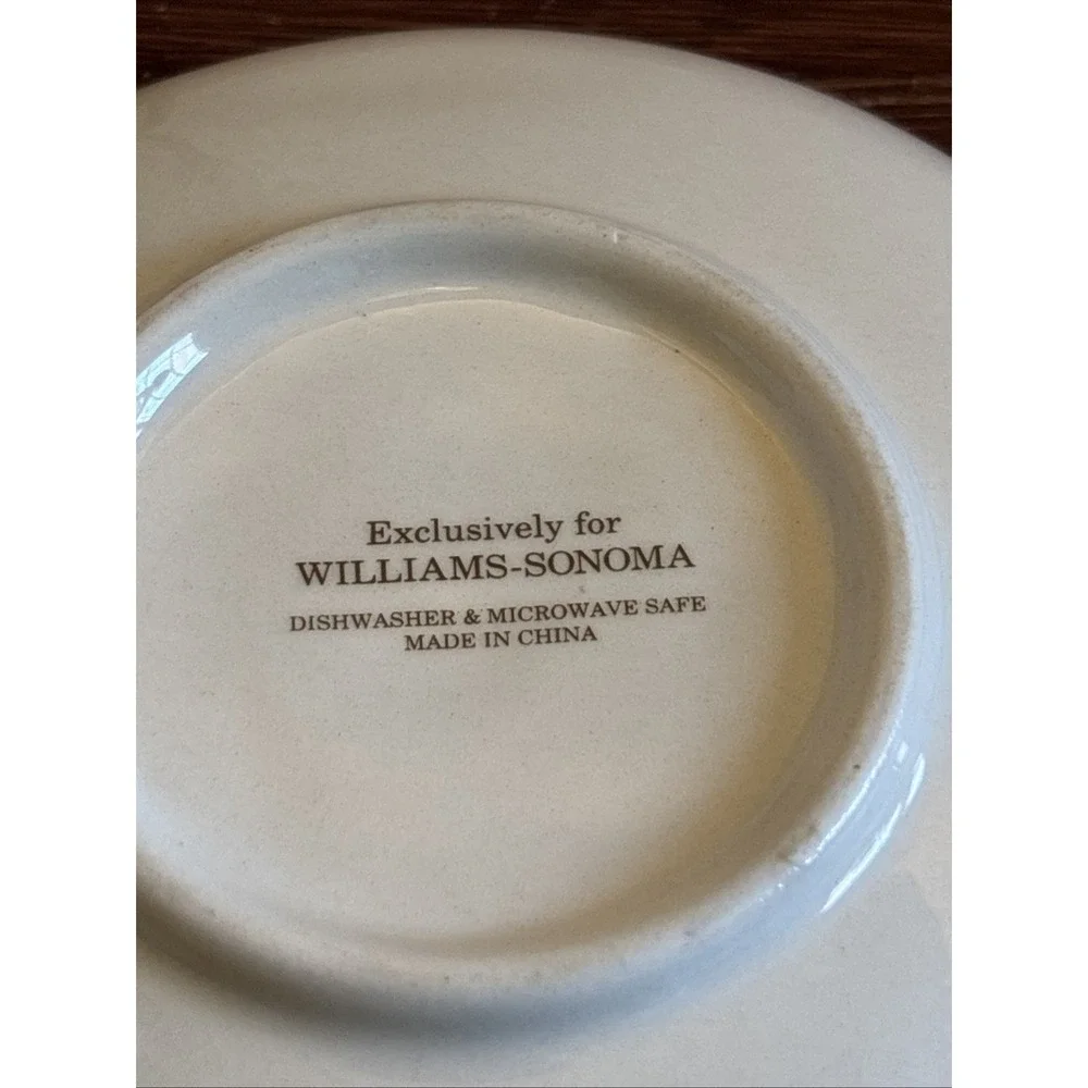 Set of  2 WILLIAMS SONOMA Spanish Tapas Plates Vino‎ Tinto Wine Pouring In Glass